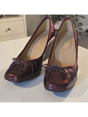 Geox Glossy Dark Red Leather wedge Heels with Bow Size 38.5
